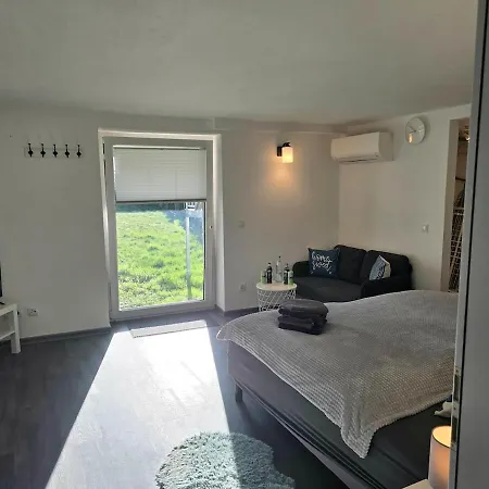 Modernes Ruhige Mit Blick Ins Gruene * Kottenheim