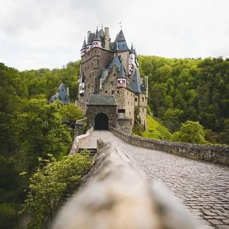 Apartment Modernes Ruhige Mit Blick Ins Gruene