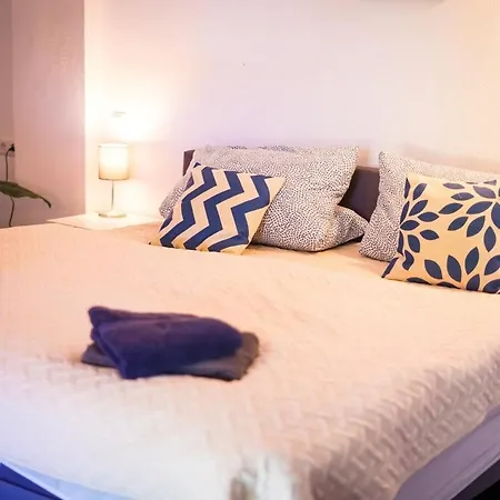 Modernes Ruhige Mit Blick Ins Gruene